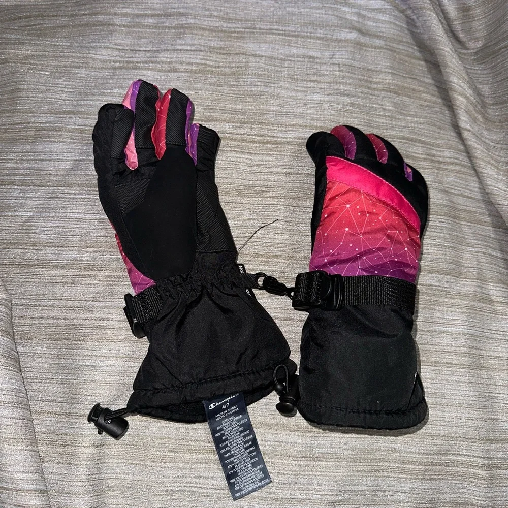 Champion Gloves girl Size 4 / 7 Snow Gloves Pink Black